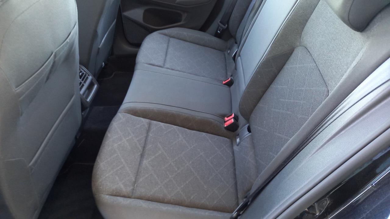 Volkswagen Golf 2.0 TDI DSG Life 115 cv