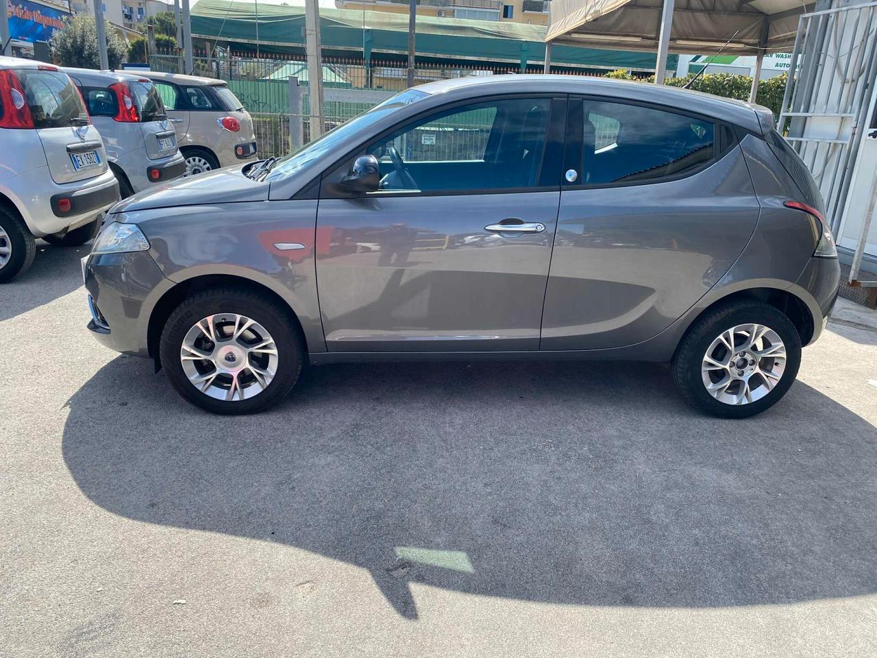 Lancia Ypsilon 0.9 TwinAir Ecochic KM 58000 Nuova