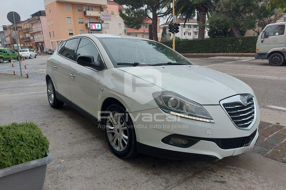 LANCIA Delta 1.6 MJT DPF Silver