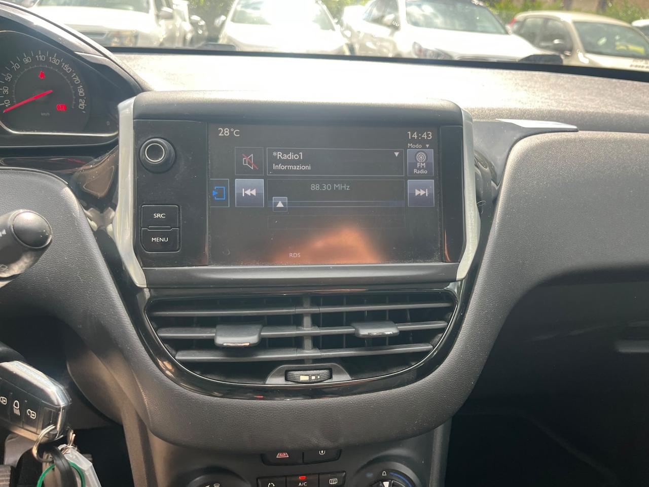Peugeot 208 1.4 HDi 68 CV 5 porte Allure