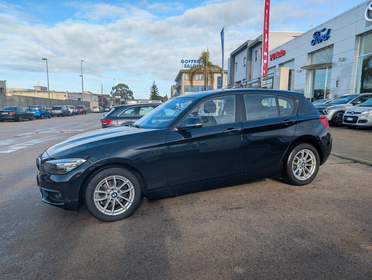 Bmw 116 116d 5p. Urban