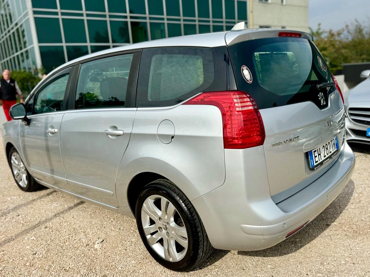 Peugeot 5008 1.6 Diesel 112CV Allure 7 posti 2011