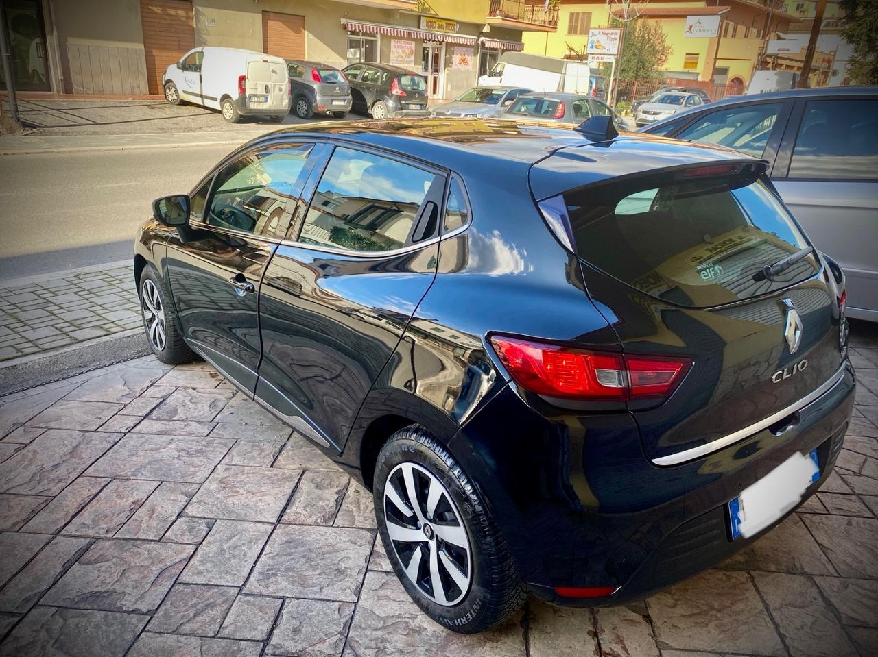 Renault Clio X neopatentati