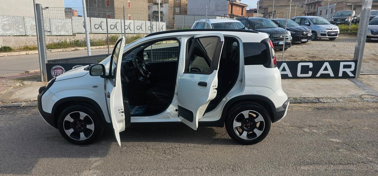 Fiat Panda 1.0 FireFly S&S Hybrid City Cross