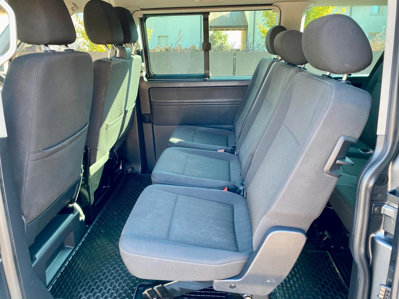 Volkswagen T6 Caravelle KOMBI 2.0 TDI DSG 150cv 9 Posti