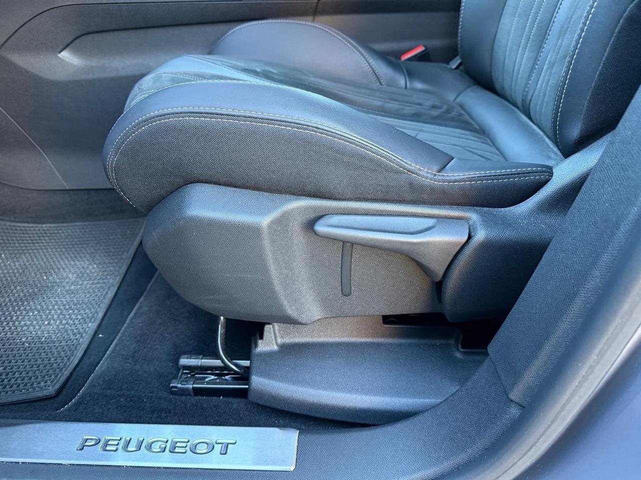 Peugeot 3008 GT 1.5 Blue HDI 130 #7443
