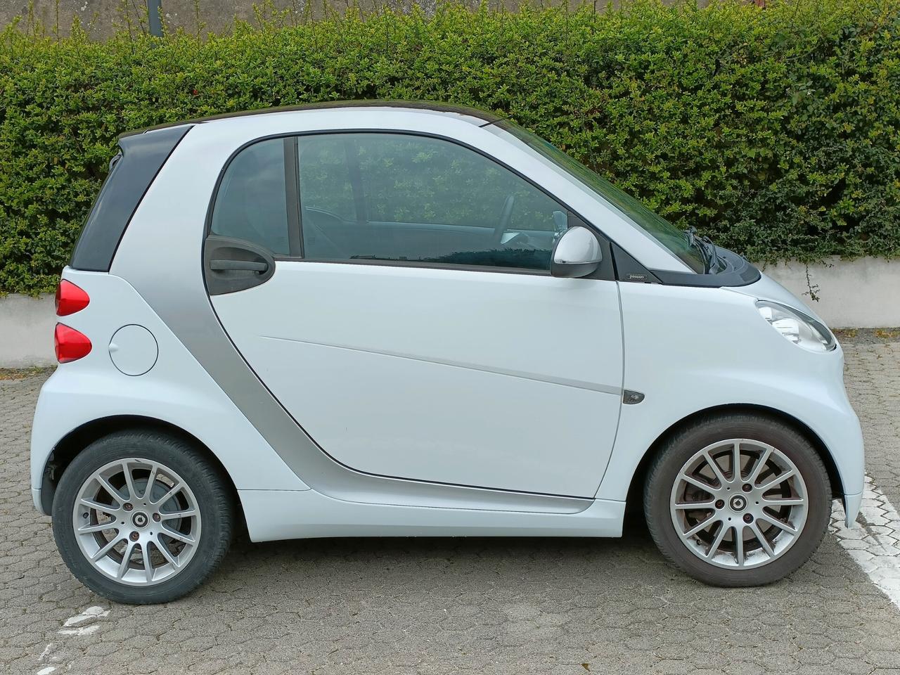 Smart ForTwo 1000 62 kW coupé passion