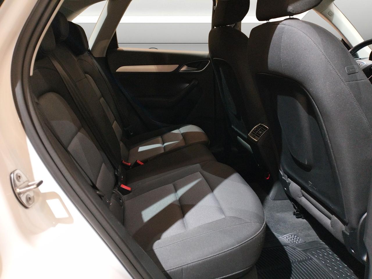 Audi Q3 2.0 tdi Business 120cv *IVA ESPOSTA*