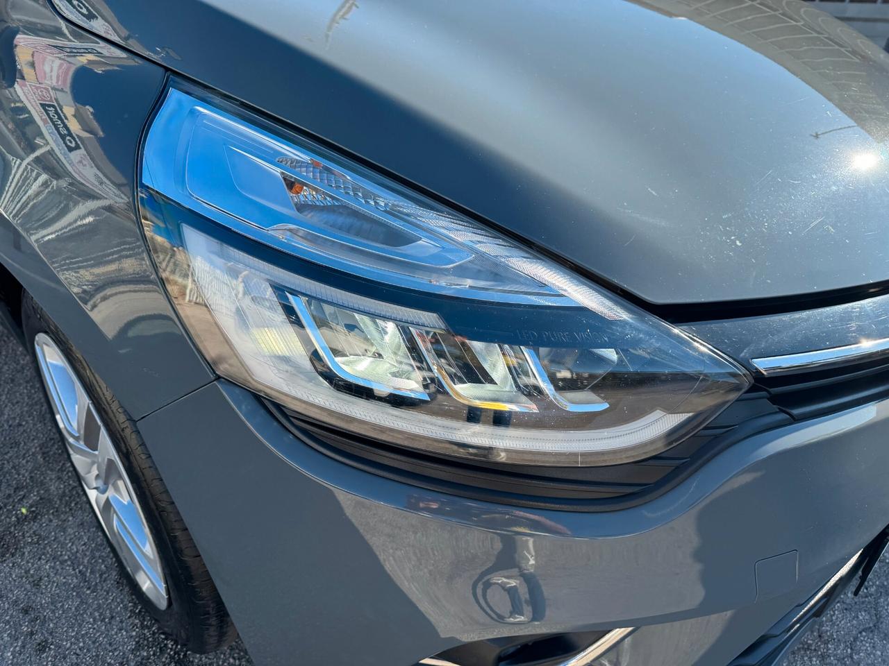 Renault Clio1.5 DCI MOSCHINO FARI FULL LED 2019