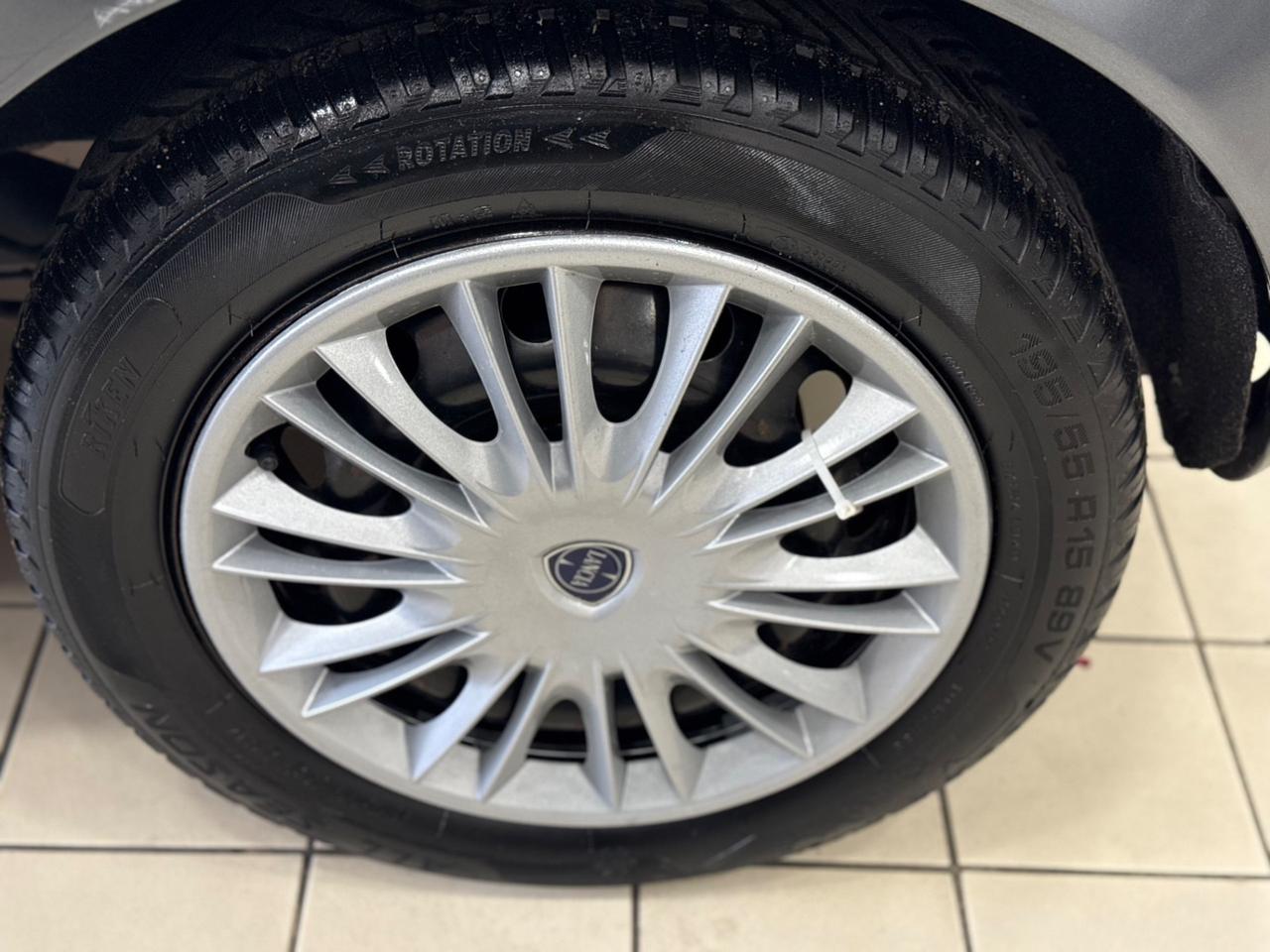 Lancia Ypsilon 1.2 2010 120 mila km nuova