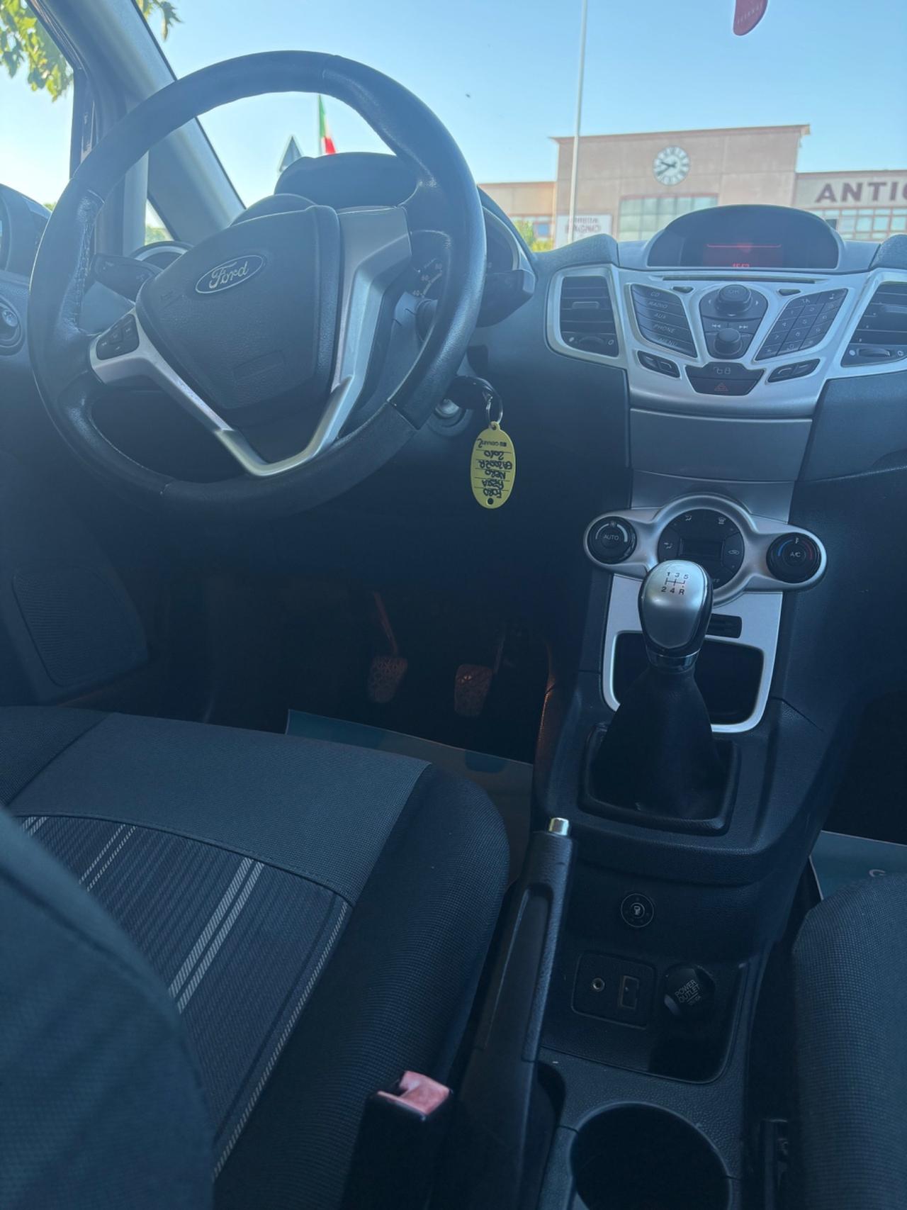Ford Fiesta 1.4 5 porte Bz.- GPL Titanium