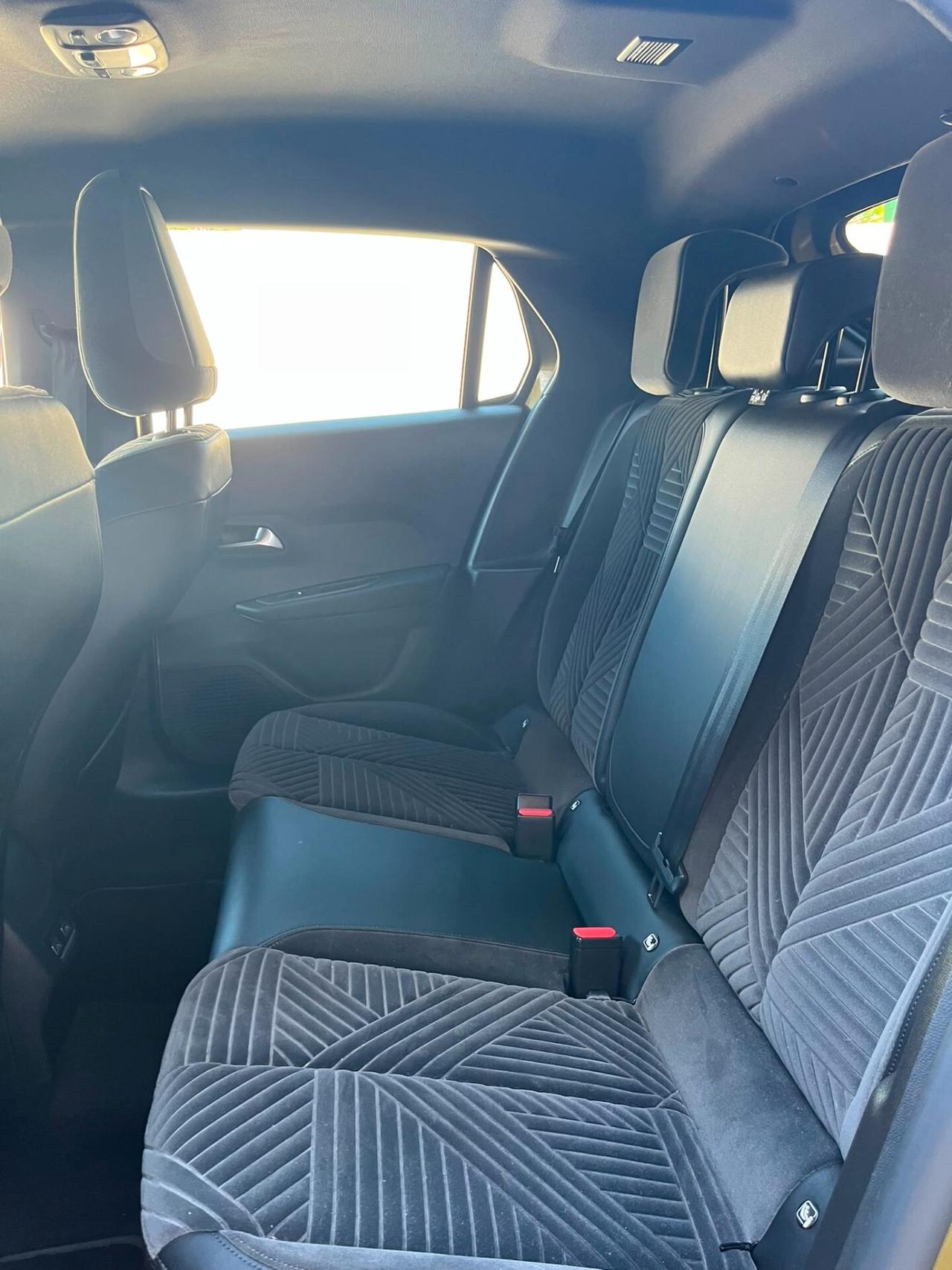 Lancia Ypsilon Hybrid e-DCT LX