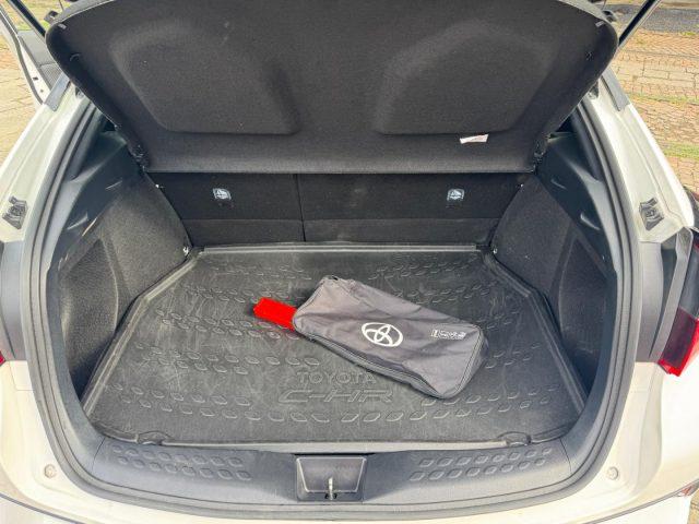 TOYOTA C-HR 1.8 Hybrid E-CVT Business