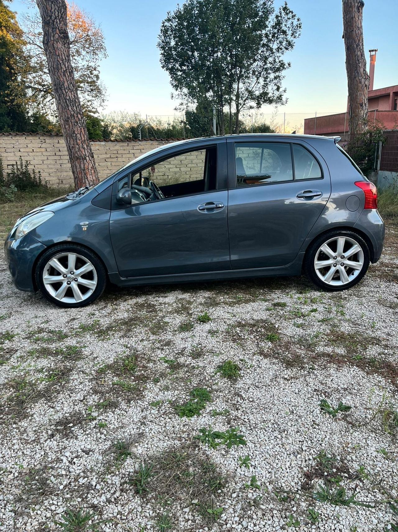 Toyota Yaris 1.8 5 porte TS GPL