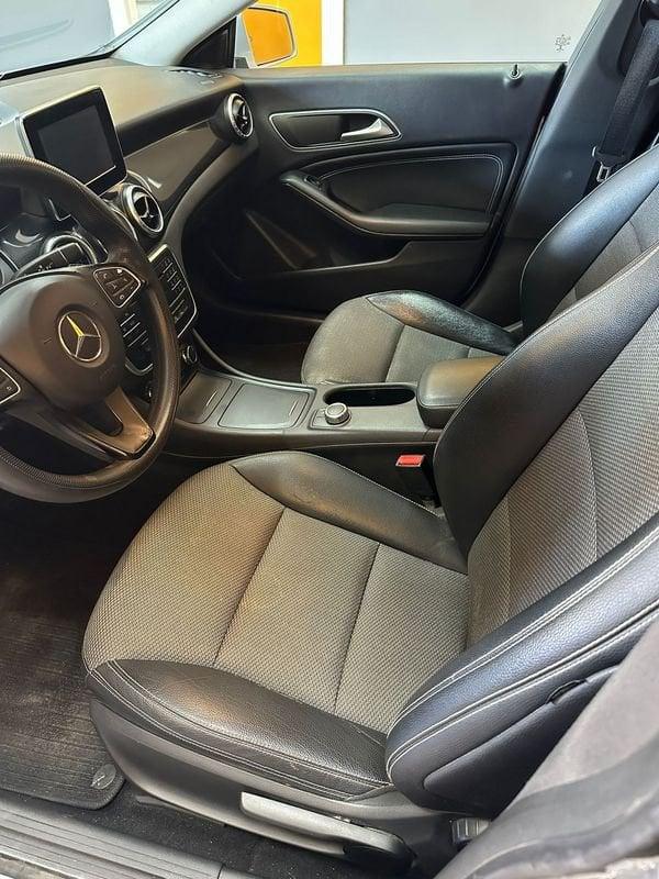 Mercedes-Benz CLA CLA 180 d S.W. Automatic Premium Dark Night
