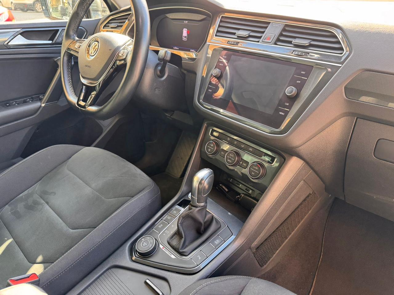 Volkswagen Tiguan 2.0 TDI SCR DSG 4MOTION R-Line TUA DA 305€