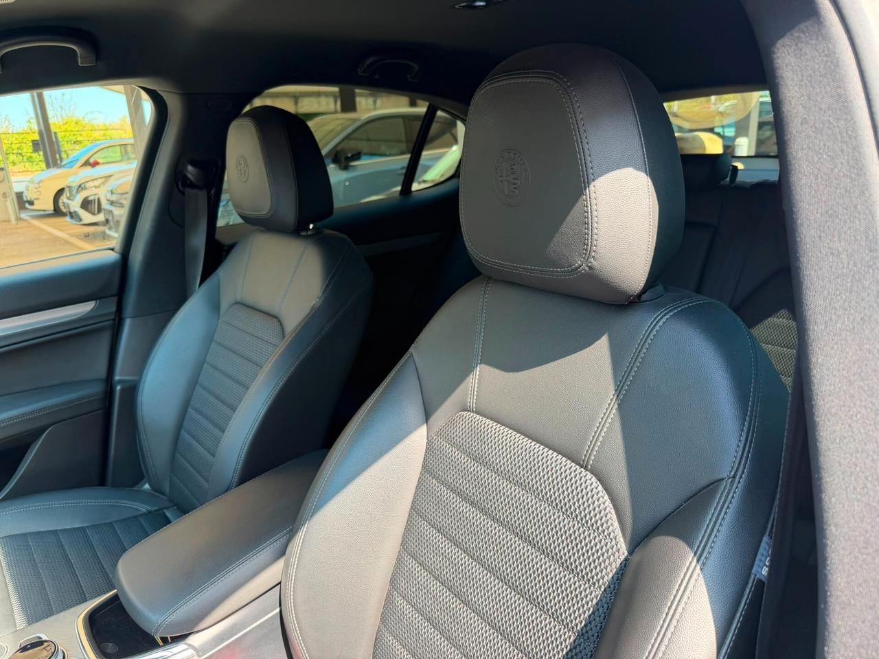 Alfa Romeo Stelvio 2.2 Turbodiesel 160 CV AT8 RWD Super