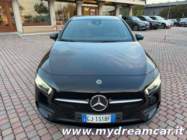 MERCEDES-BENZ A 180 d Automatic Premium Night Edition LUCI AMBIENTE
