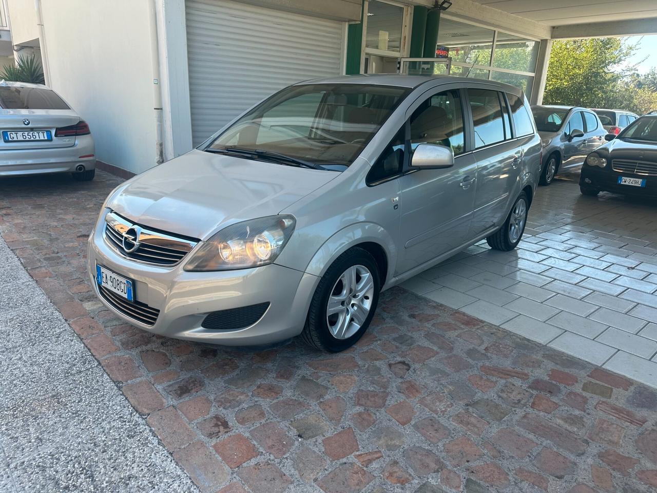 Opel Zafira 1.8 GPL 7 POSTI