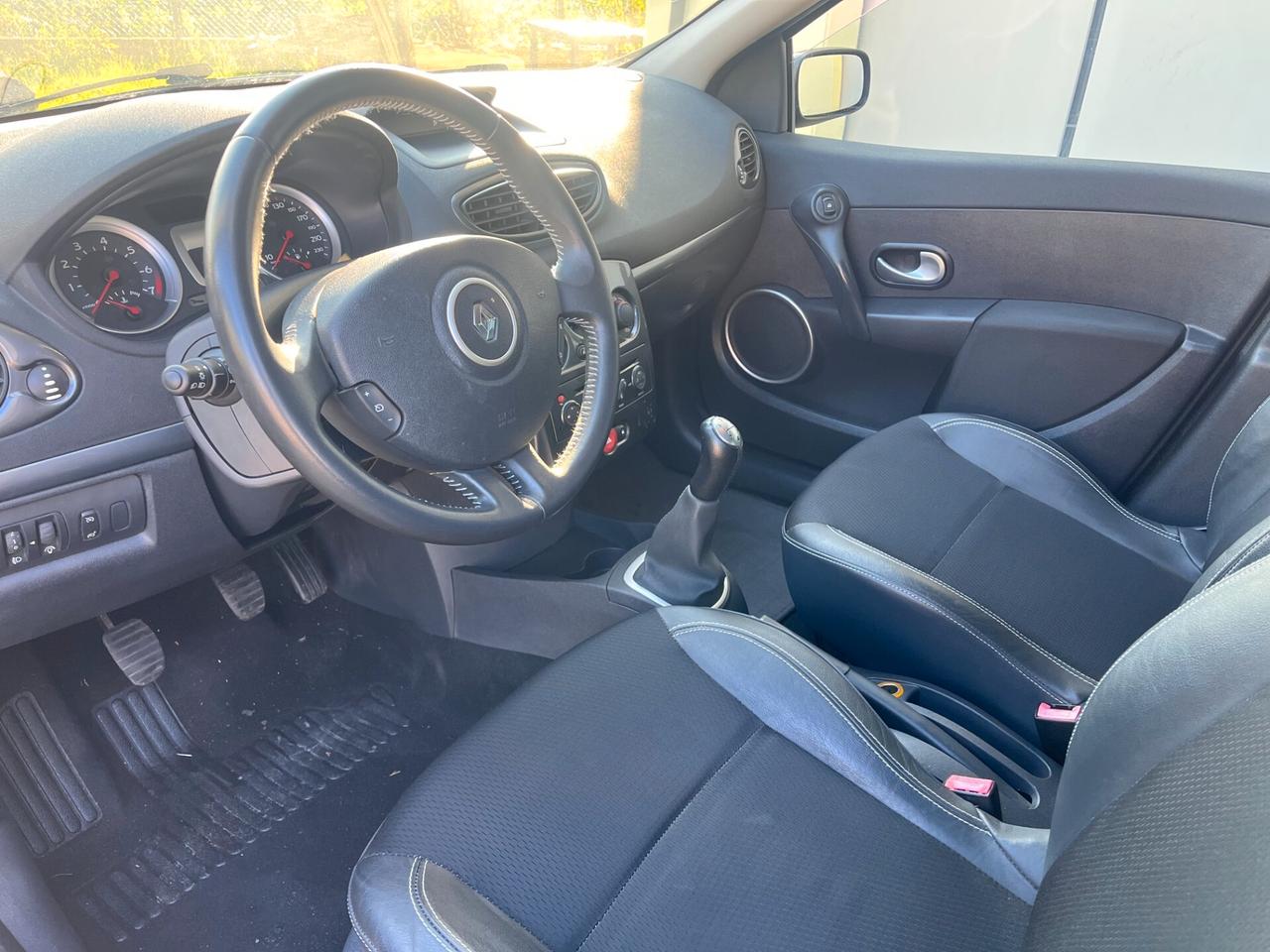 Renault Clio 1.2 16V 5 porte Le Iene