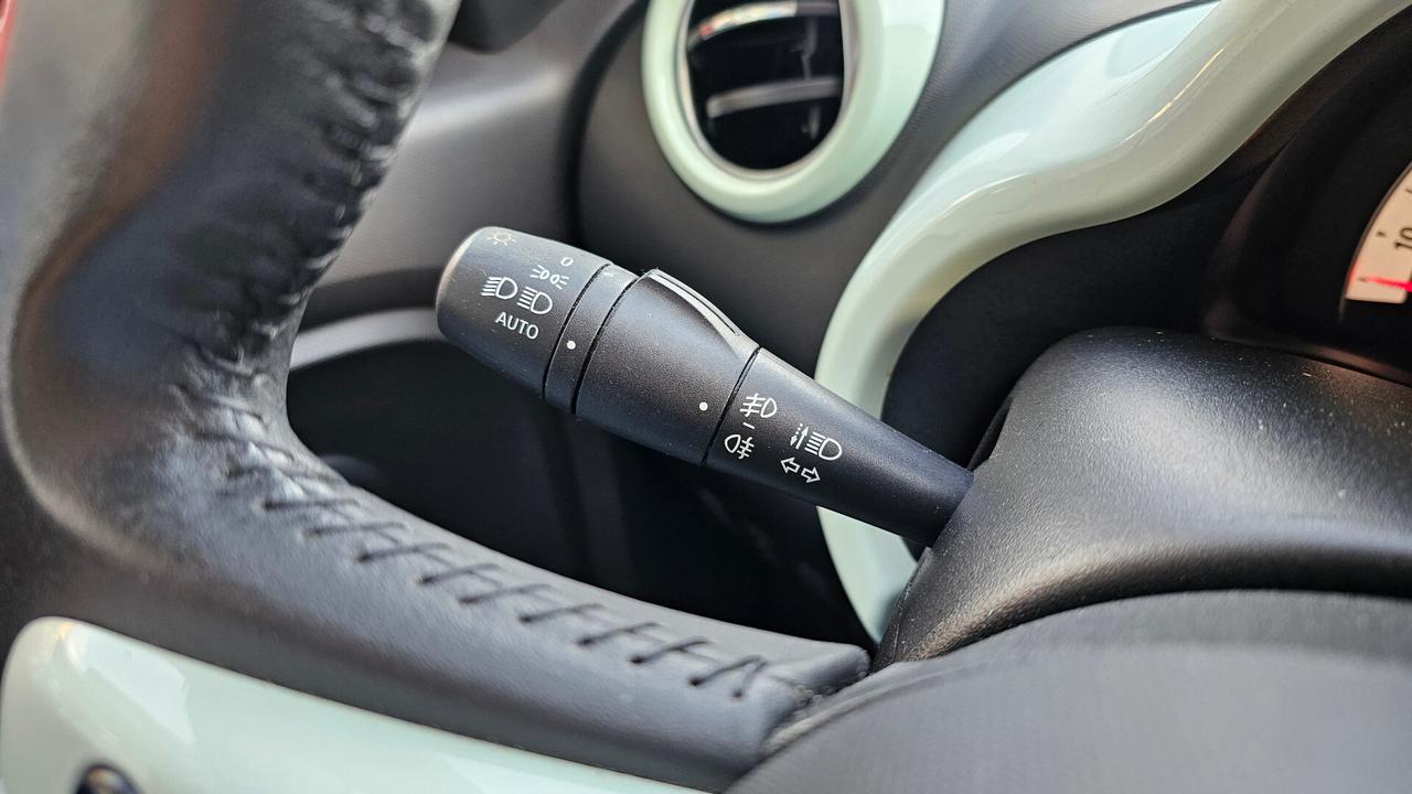 Renault Twingo CABRIO SCe Stop&Start La Parisienne UNIPRO CARVERTICAL