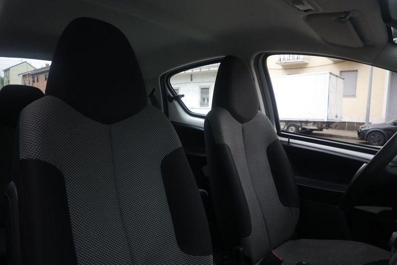 Toyota Aygo Toyota Aygo 1.0 VVT-i Active Connect 50KW ANNO 2013