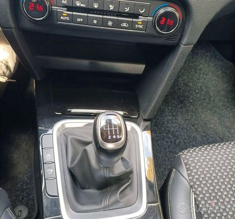 Kia Xceed XCeed 1.0 t-gdi High Tech Gpl 117cv