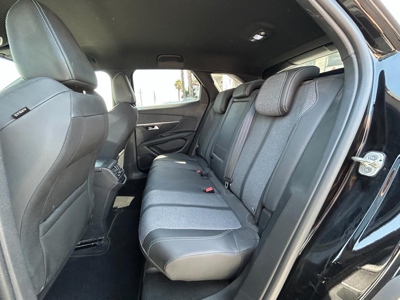 Peugeot 3008 1.5 bluehdi EAT 8 Active Pack