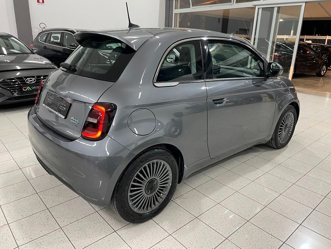 500e 42 kWh BUSINESS PARI NUOVO BELLA!!!!!!