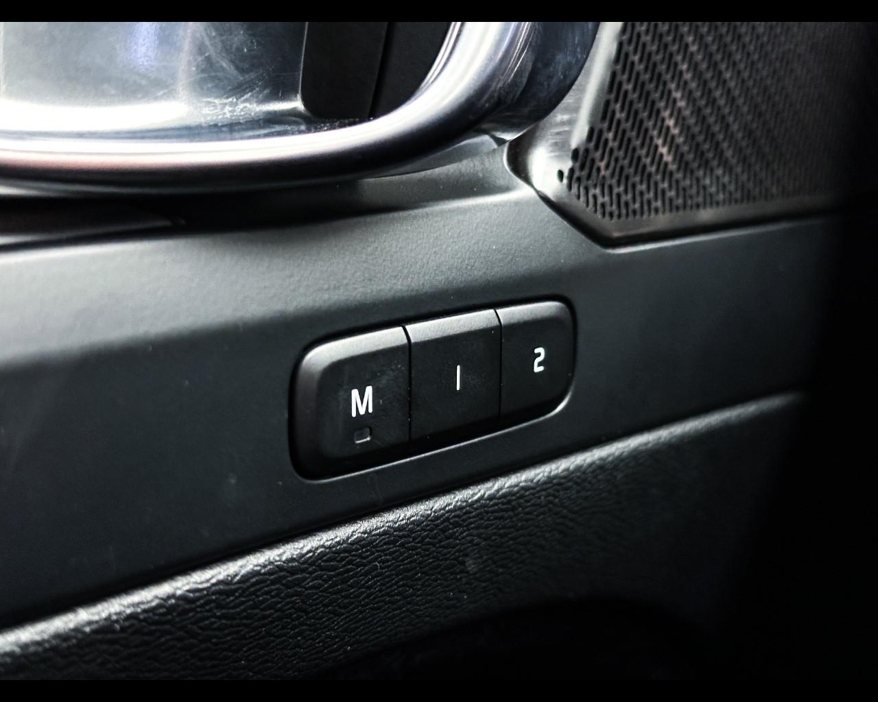 VOLVO XC40 (2017-->) - XC40 T5 Recharge Plug-in Hybrid automatico Plus Dark