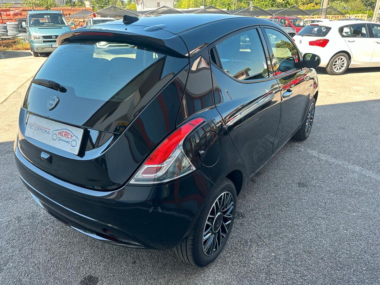 Lancia Ypsilon 1.0 FireFly 5 porte S&S Hybrid Platino