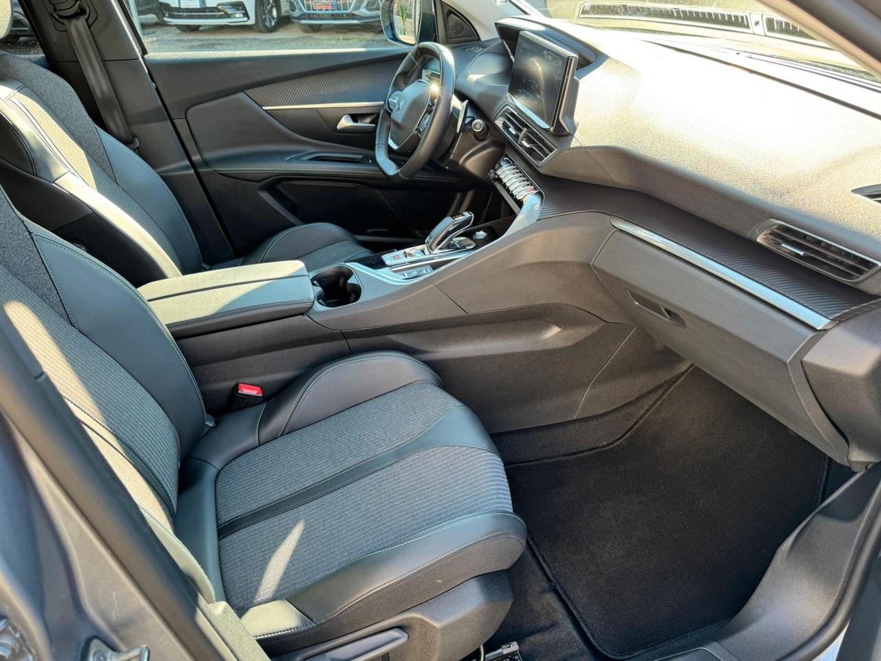 Peugeot 3008 BlueHDi 130 S&S EAT8 Allure