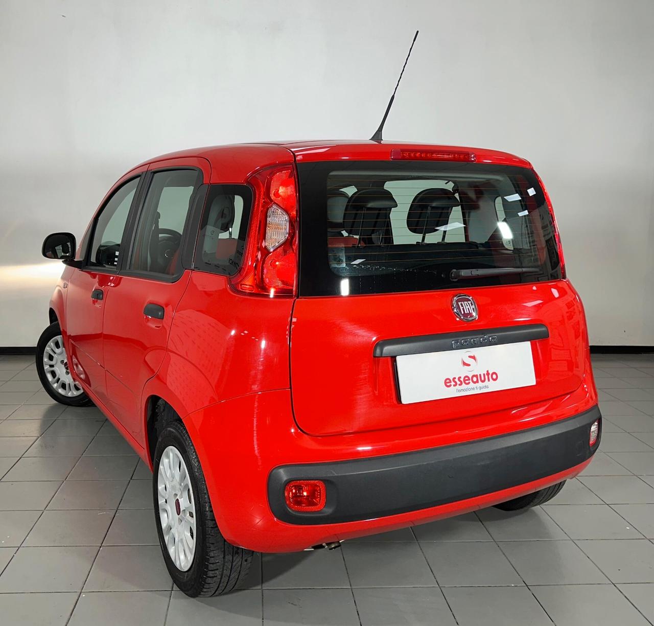 Fiat Panda 1.2 Lounge - BLACK DECEMBER Promo