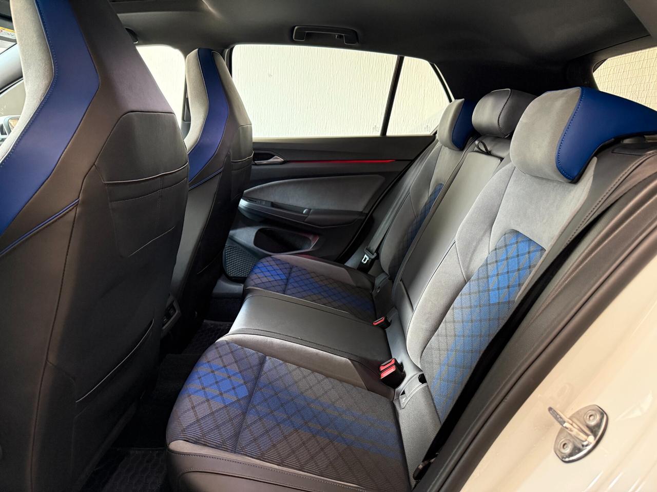 Volkswagen Golf GTI Golf 2.0 TSI R DSG 4Motion