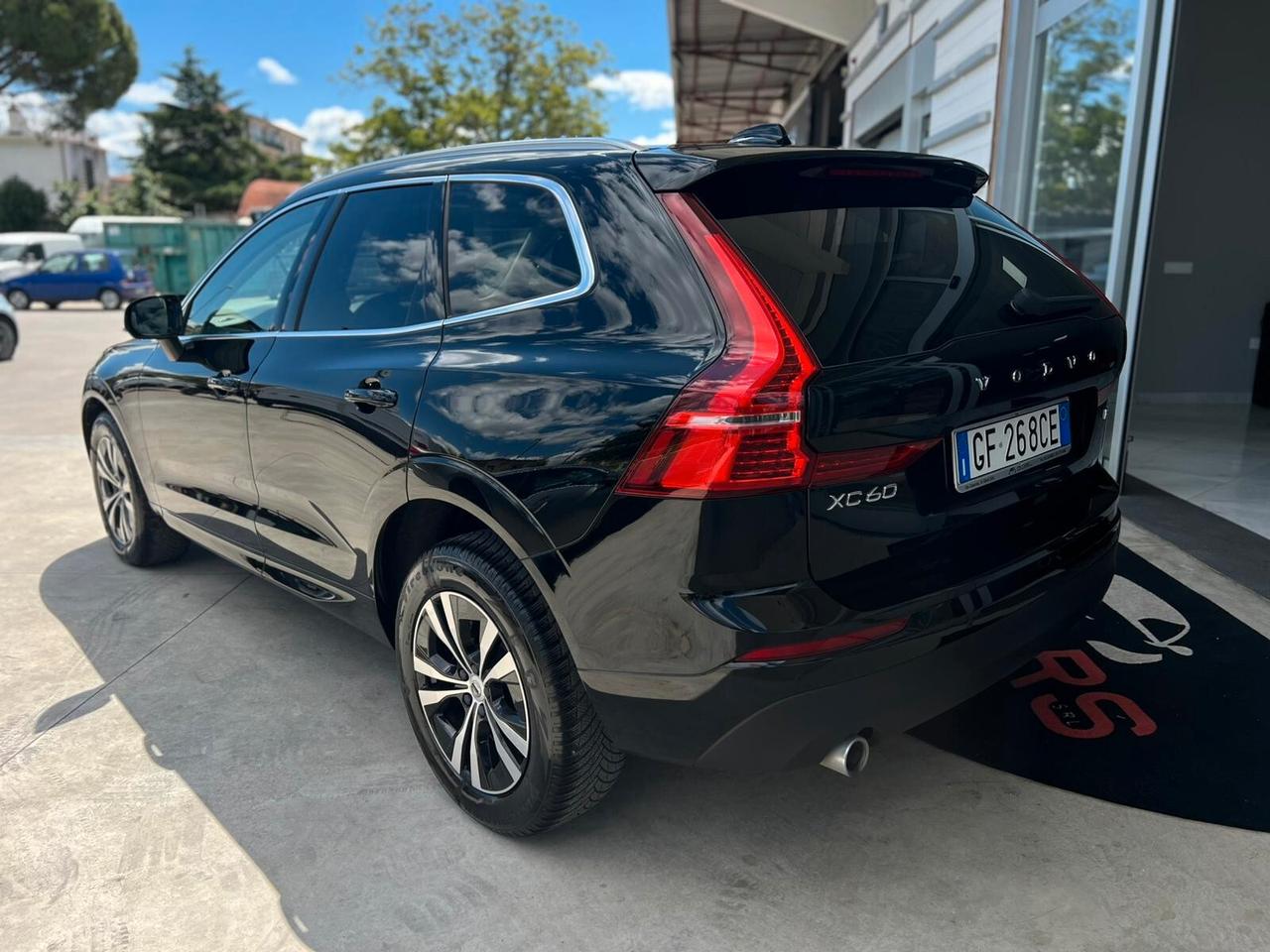 Volvo XC 60 XC60 B4 (d) AWD Geartronic Momentum Pro