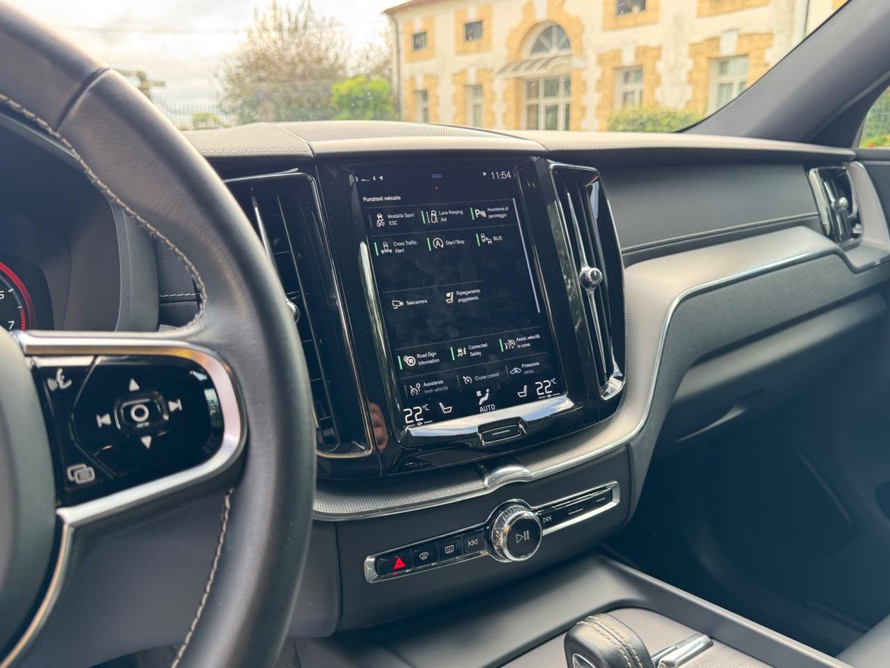 Volvo XC 60 XC60 B4 Geartronic R-design