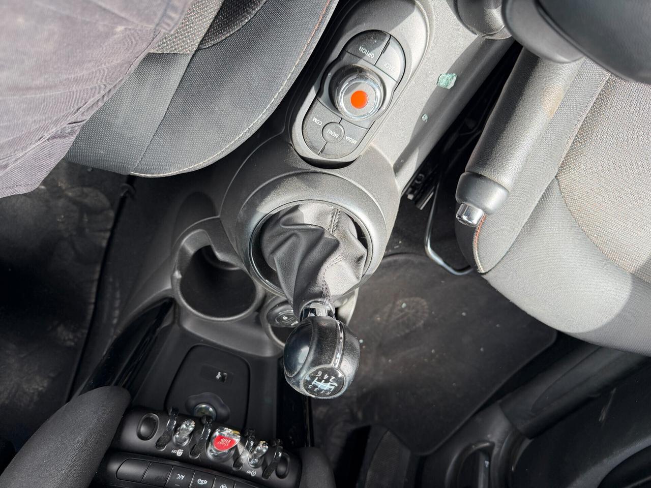 MINI COOPER D ANNO 2019 1.5 DIESEL 116 CV *SINISTRATA