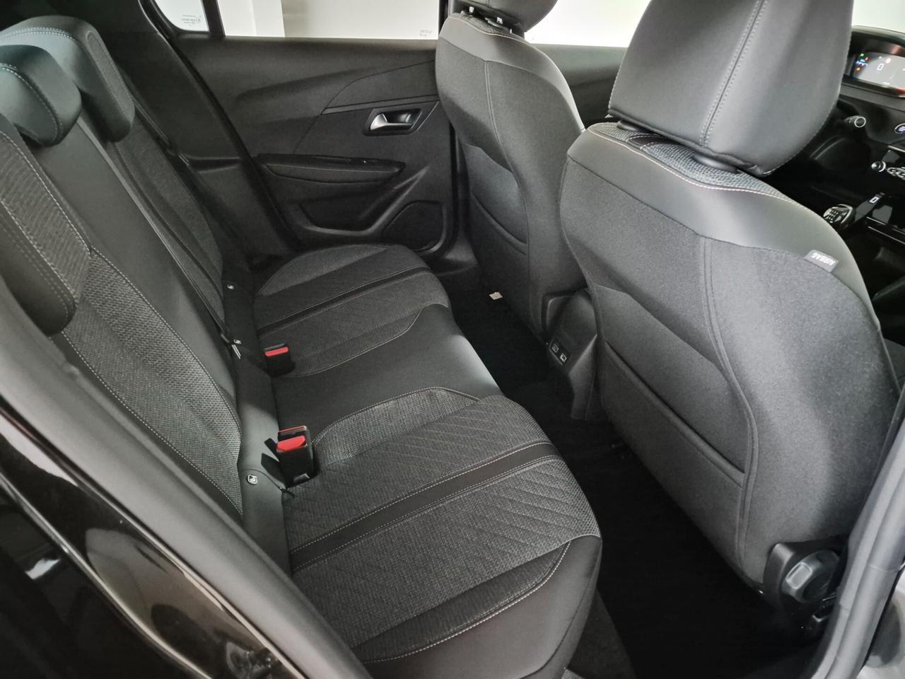 Peugeot 208 ALLURE 1.2 APPLE CARPLAY + ANDROID AUTO LED NAVI