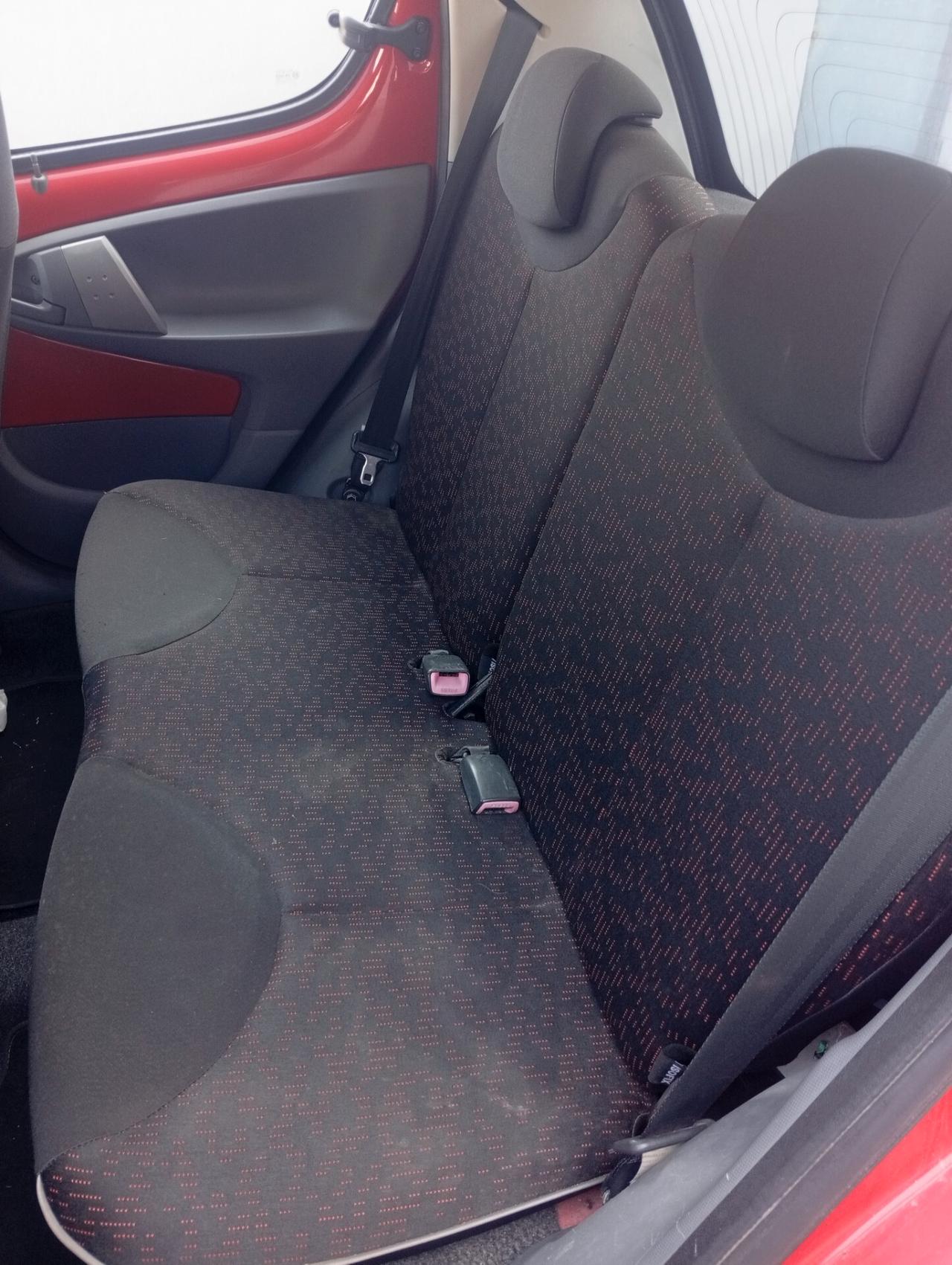 Peugeot 107 1.4 HDi 5p. Sweet Years