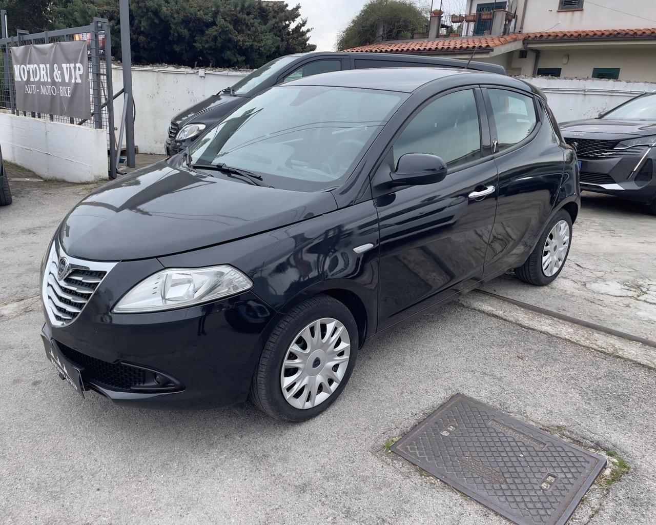 Lancia Ypsilon 1.2 69 CV 5 porte Platinum