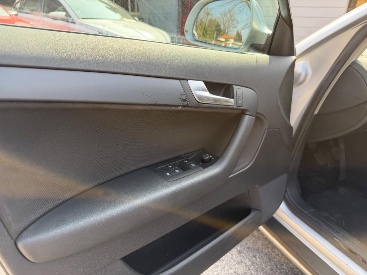 Audi A3 SPB 1.6 BENZINA Attraction