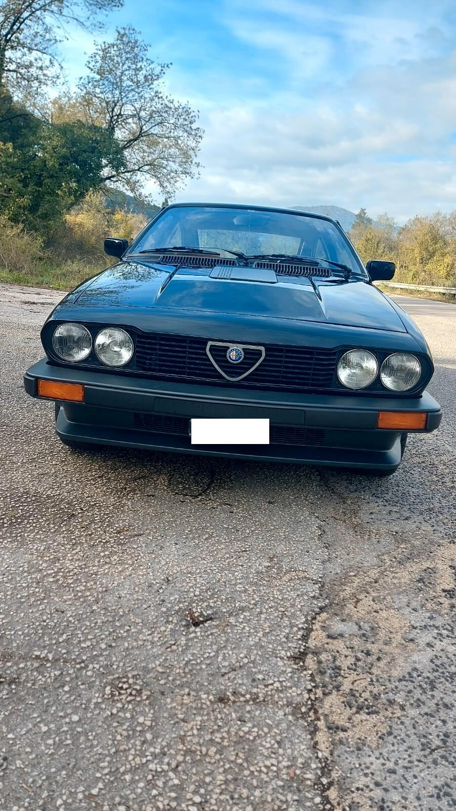 Alfa Romeo Alfetta GTV 6 2.5i