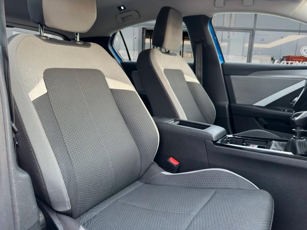 Opel Astra 1.2 t Elegance s&s 110cv CON CARPLAY