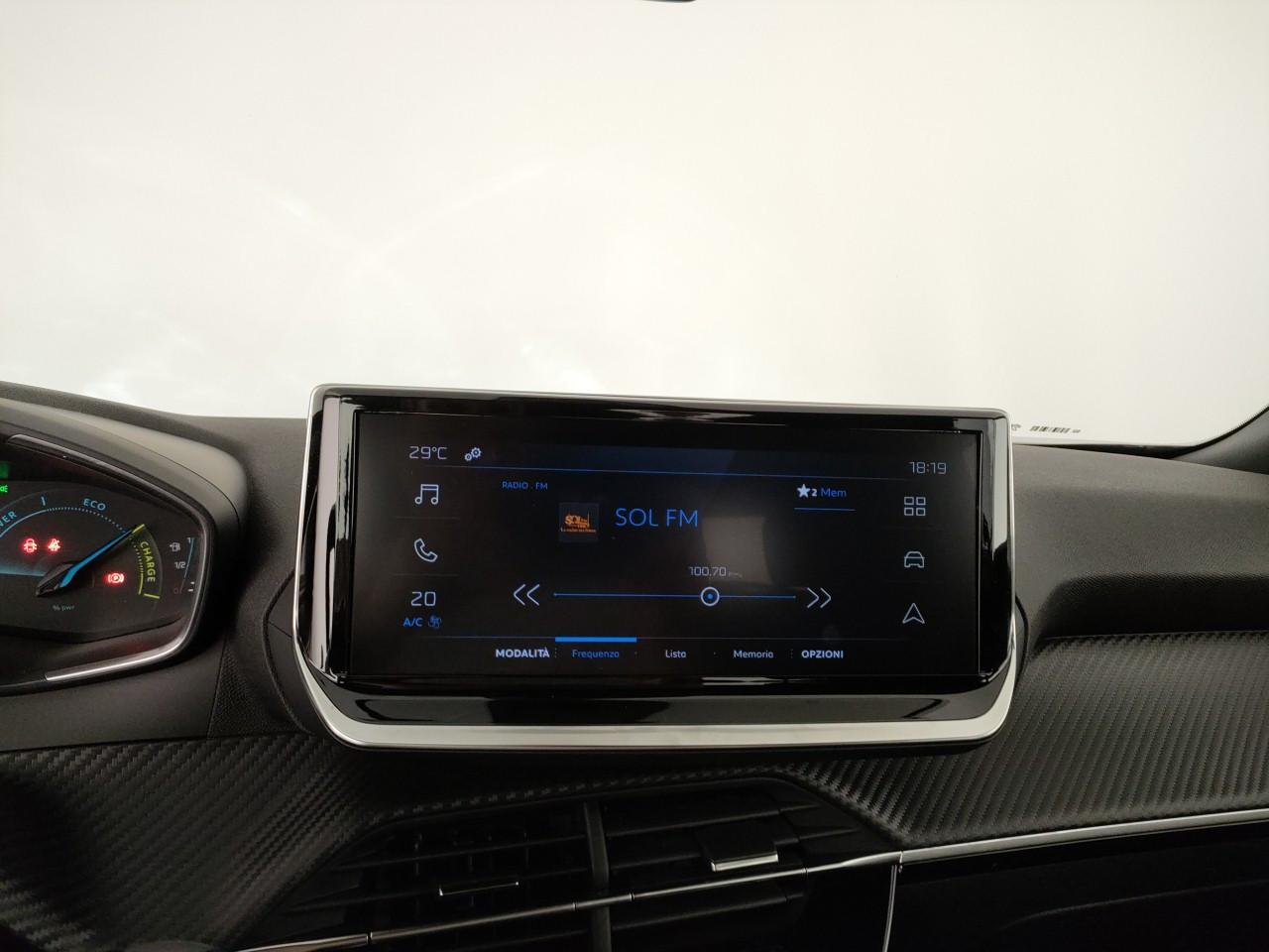 PEUGEOT 2008 1.2 hybrid Style 145cv e-dcs6