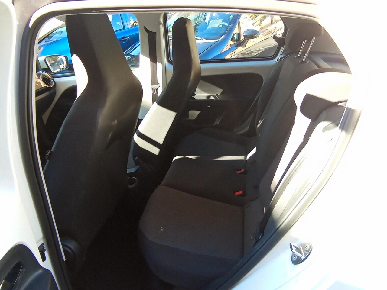 Volkswagen up! 1.0 75 CV 5p. high