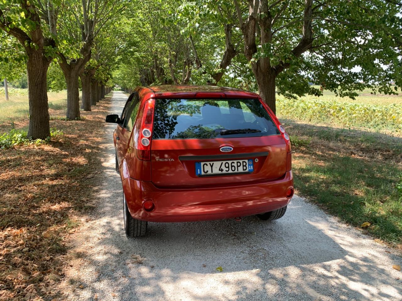 Ford Fiesta 1.2 titanium accessoriata