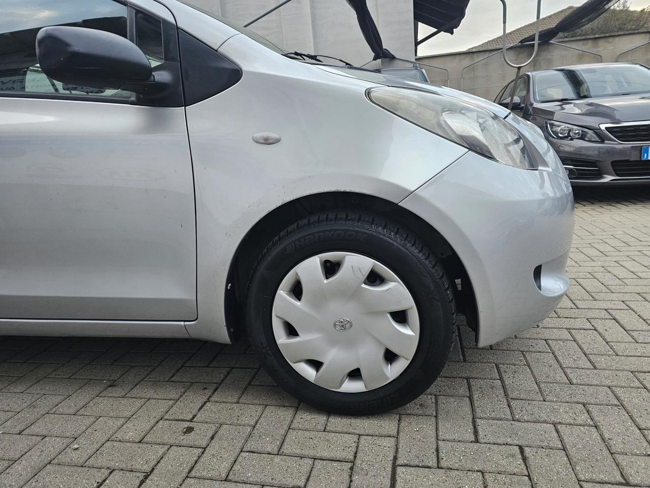 Toyota Yaris 1.3 5 porte Sol