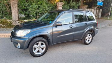 Toyota RAV 4 RAV4 2.0 Tdi D-4D GANCIO TRAINO 1500 KG