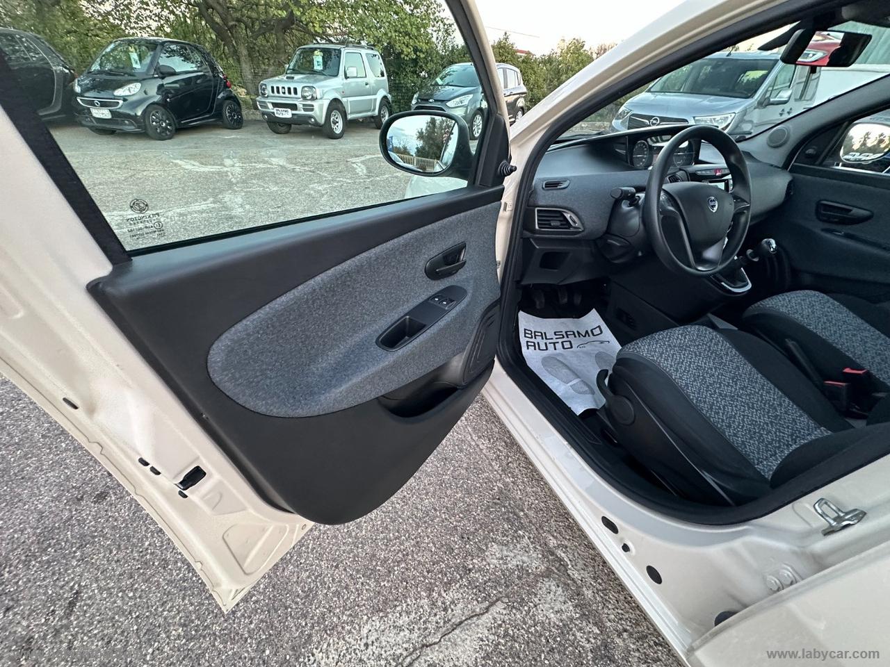 LANCIA Ypsilon 1.2 69 CV 5p. Gold