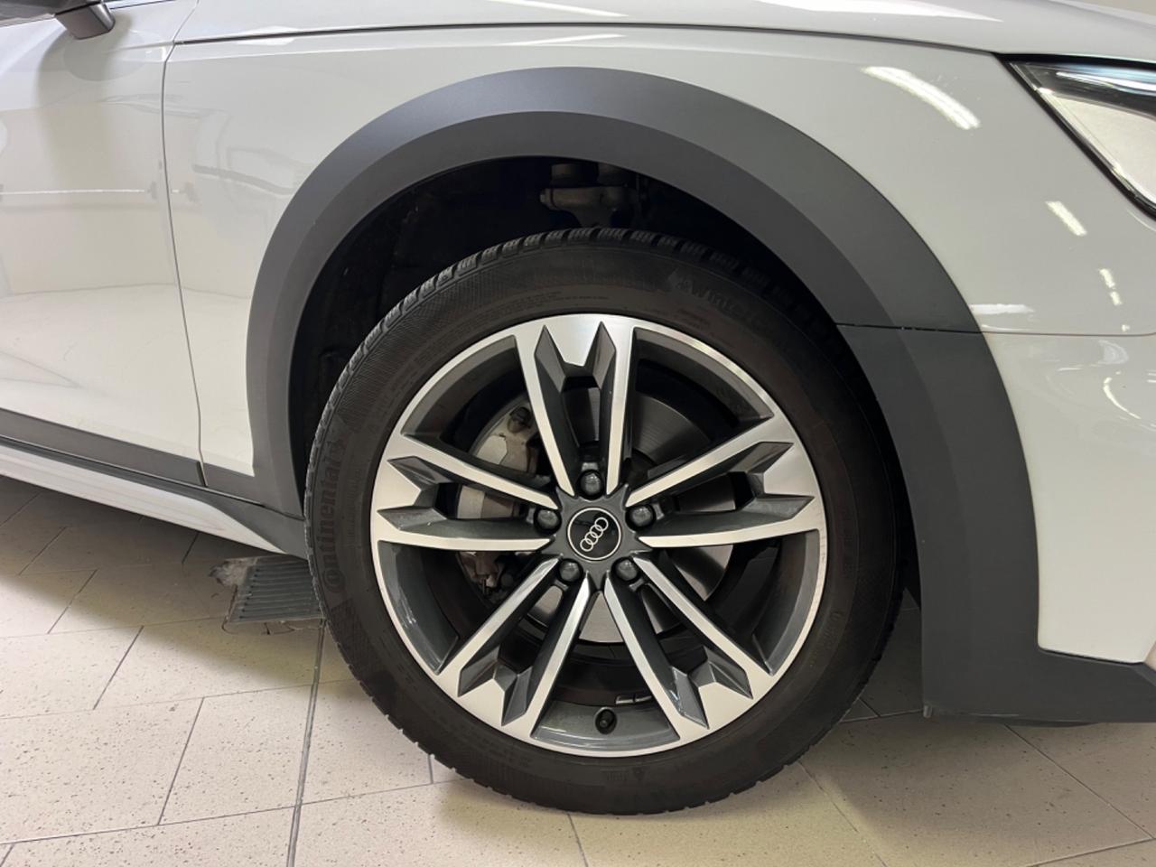 Audi A4 allroad 40 TDI 204 CV S tronic Identity Contrast